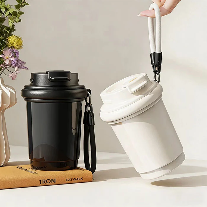 Ізольований стакан зберігає холод