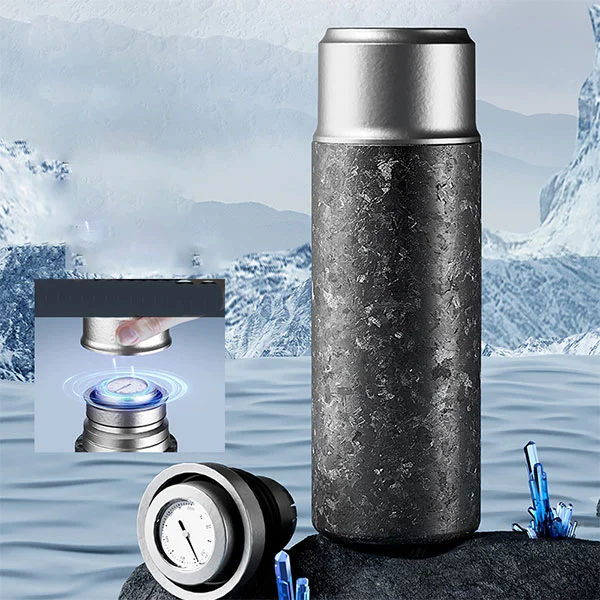 Пляшка з водою з титаном з магнітною кришкою